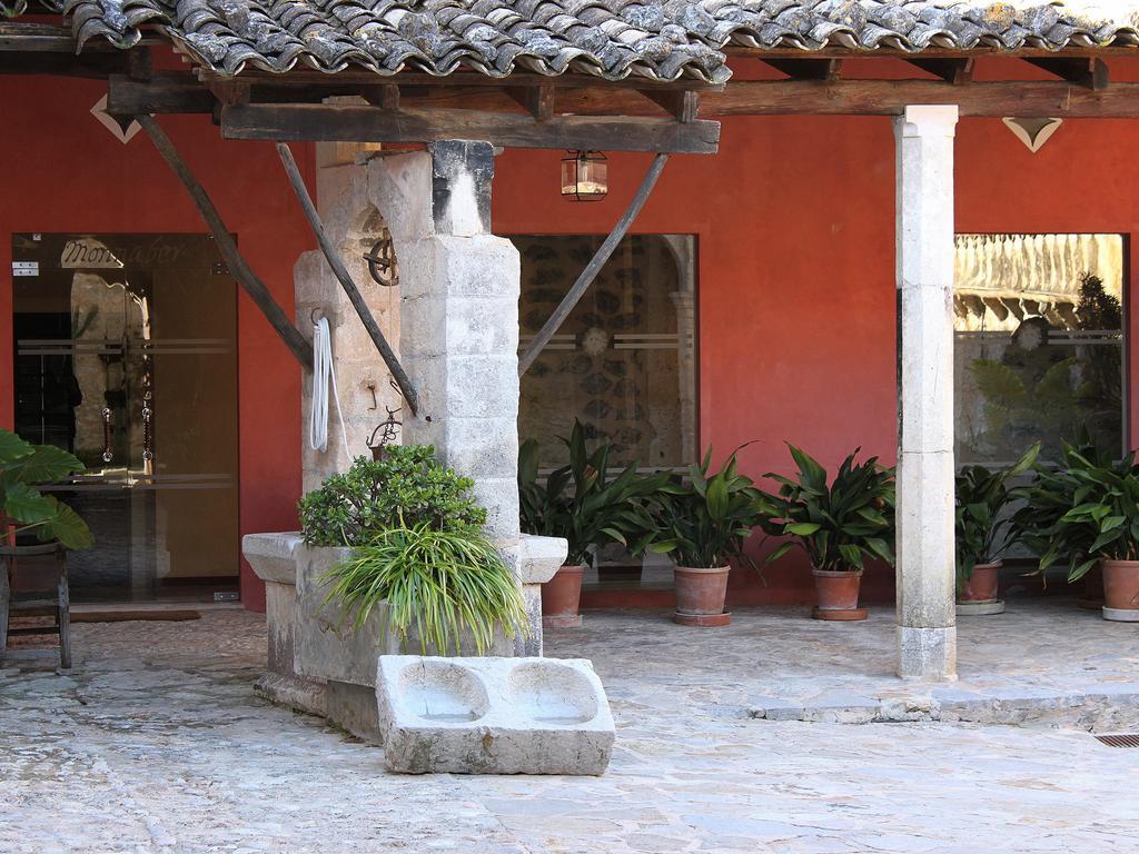 Monnaber Vell Hotel Campanet Exterior photo