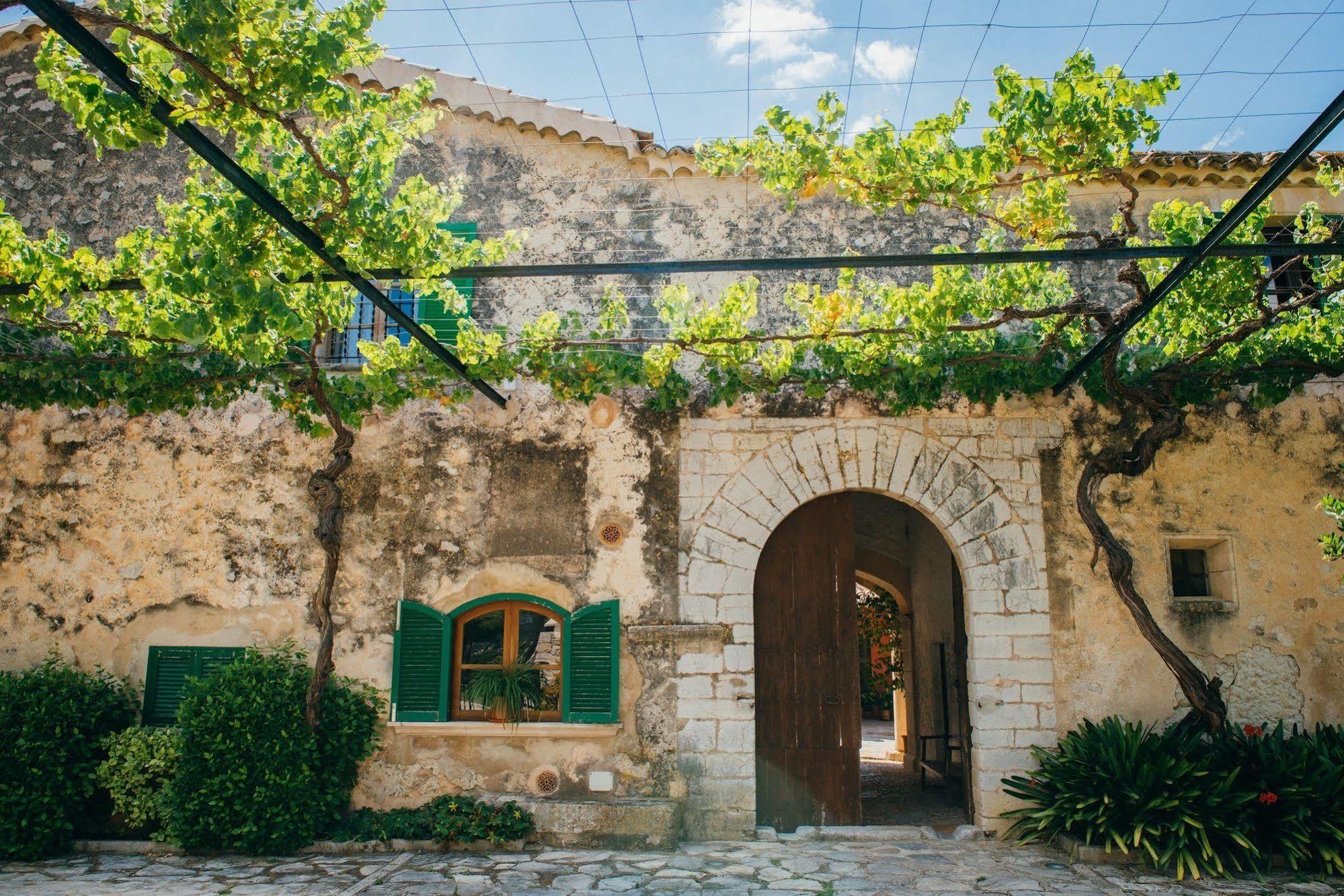 Monnaber Vell Hotel Campanet Exterior photo